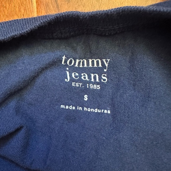 Women’s Tommy Jeans Navy Blue 100% Cotton Short Sleeve Shirt - Picture 3 of 7